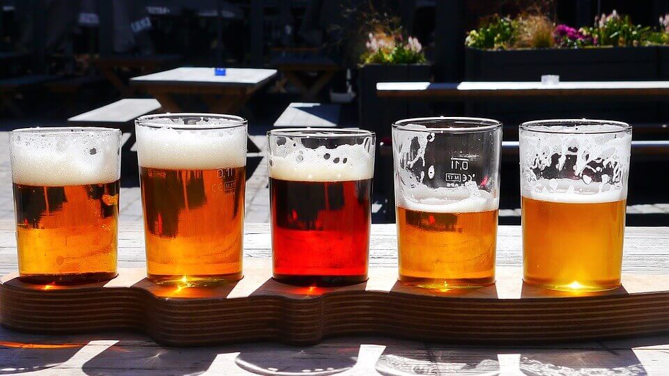 glasses with different ales 